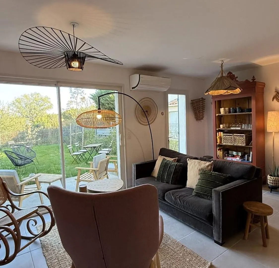 Le Clos Du Moulin 4 - Home, Garden, 3 Bedroom (Adults Only) 0*, Entraigues-sur-la-Sorgue Francie
